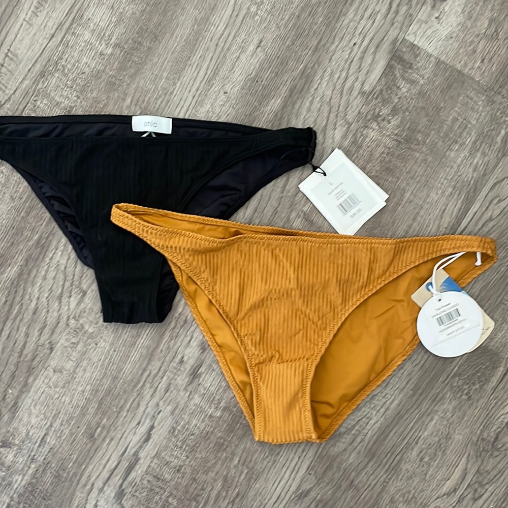 Black bottoms only!